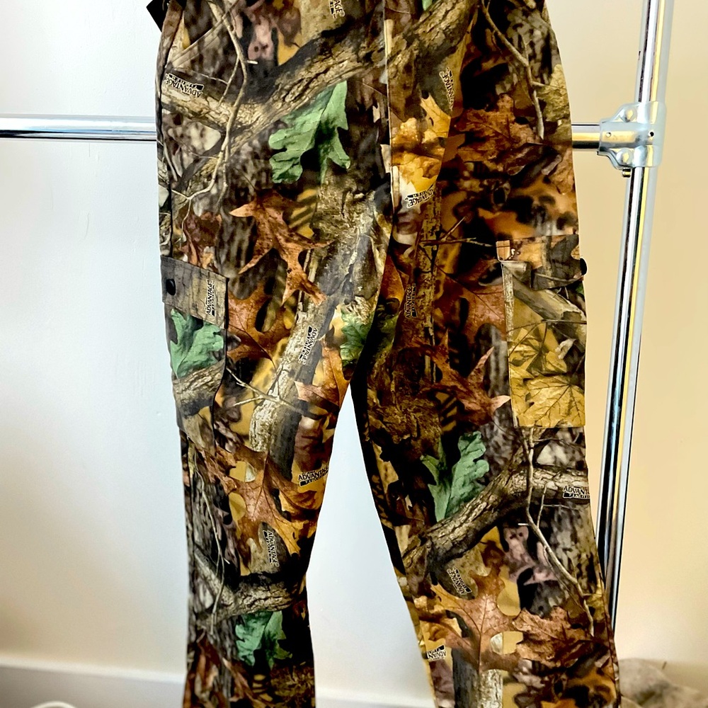 Camo pants NWT